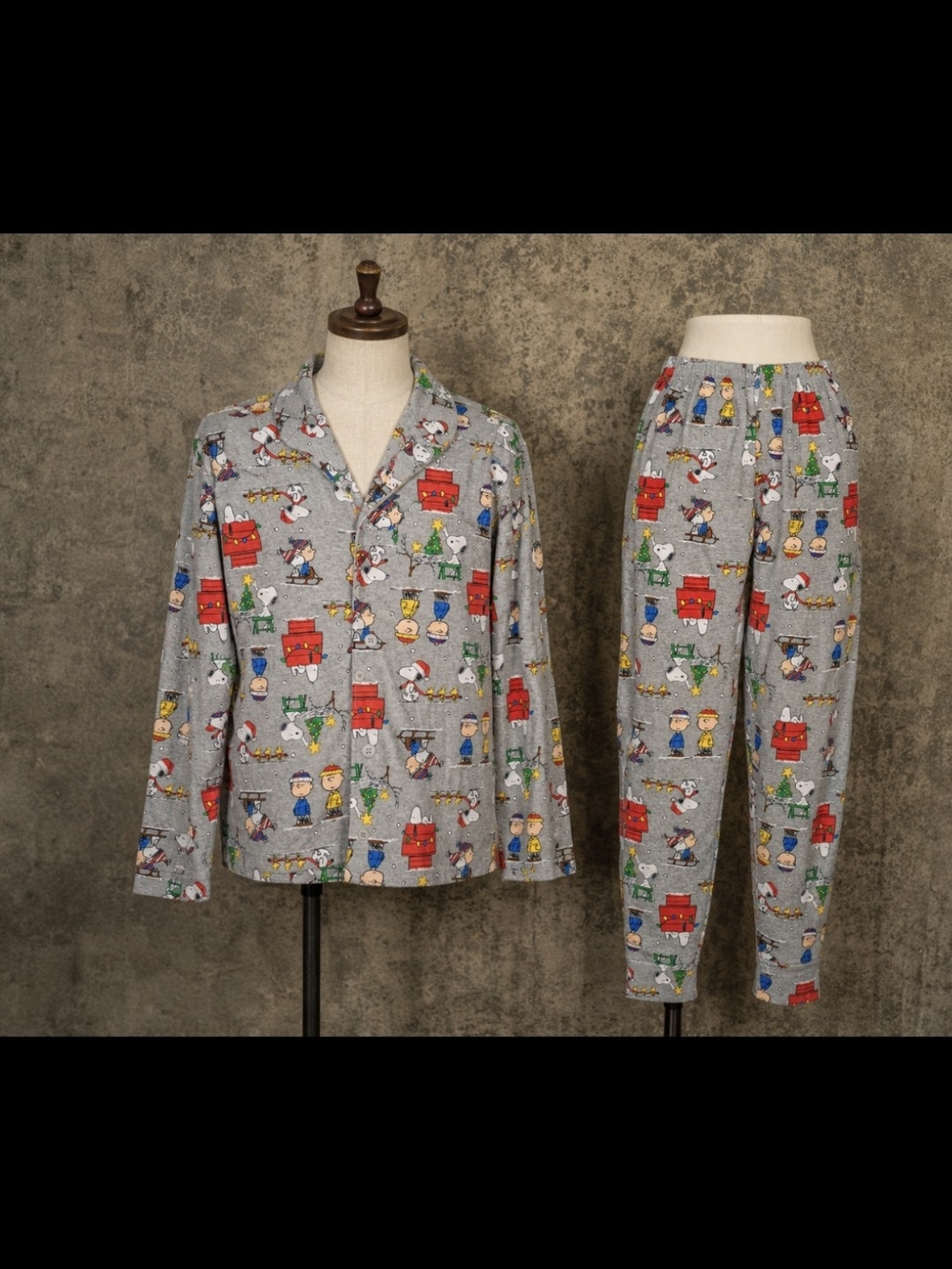 Peanuts Holiday/Christmas Pajama Set with Colorful Character Print
